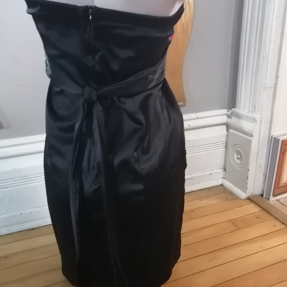 Strapless dress (with pockets!) - Picture 2 of 2
